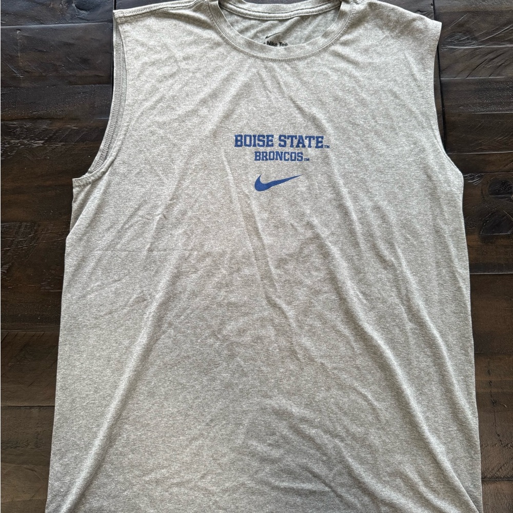 EUC Boise State Nike Gray Tank Top for Casual Comfort sz Medium